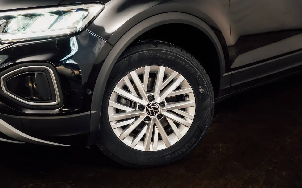 Volkswagen T-Roc - 5