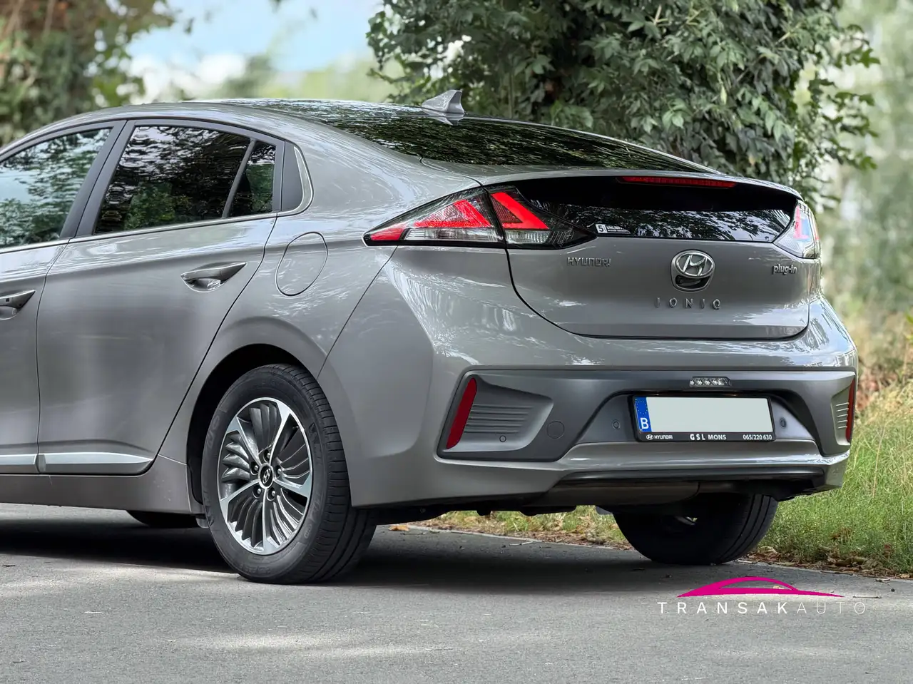 Hyundai IONIQ - 4