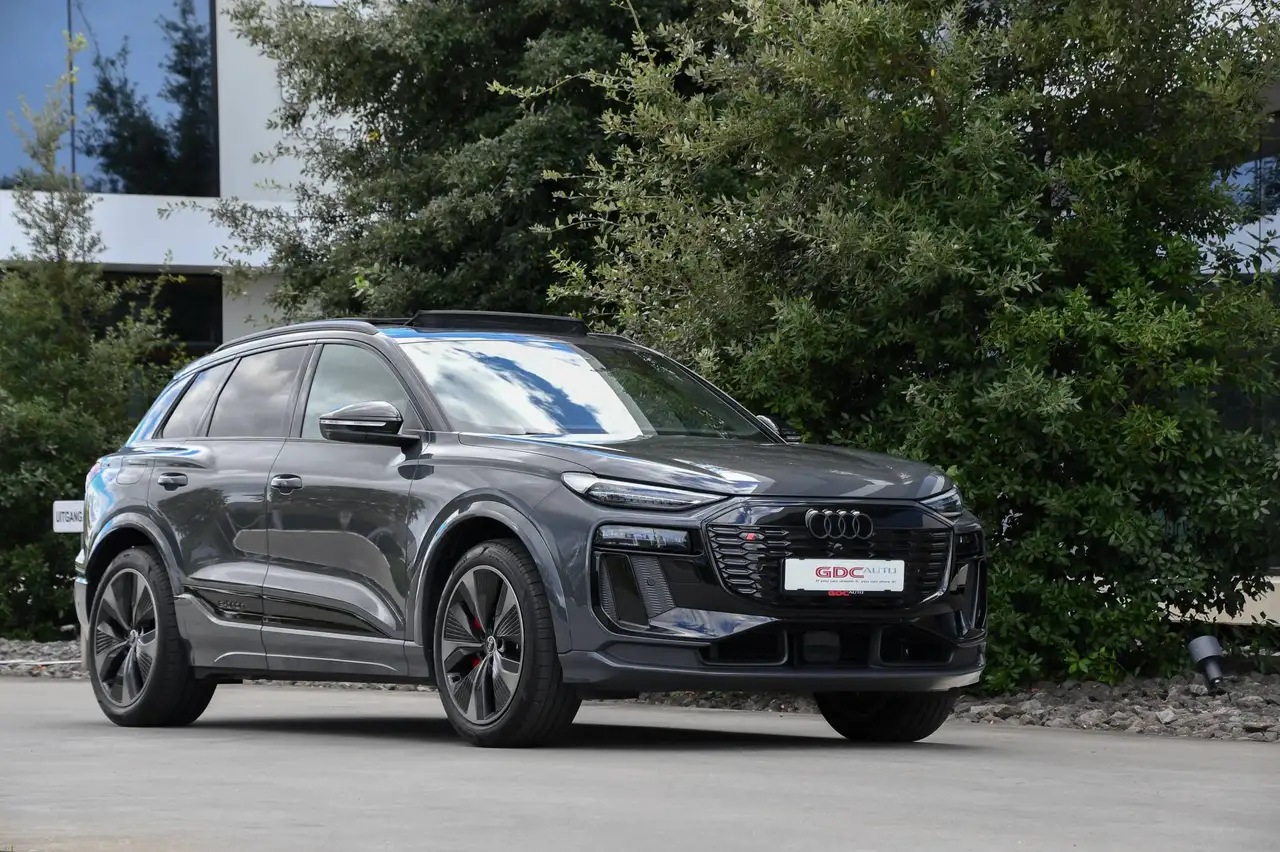 Audi SQ6 e-tron - 12