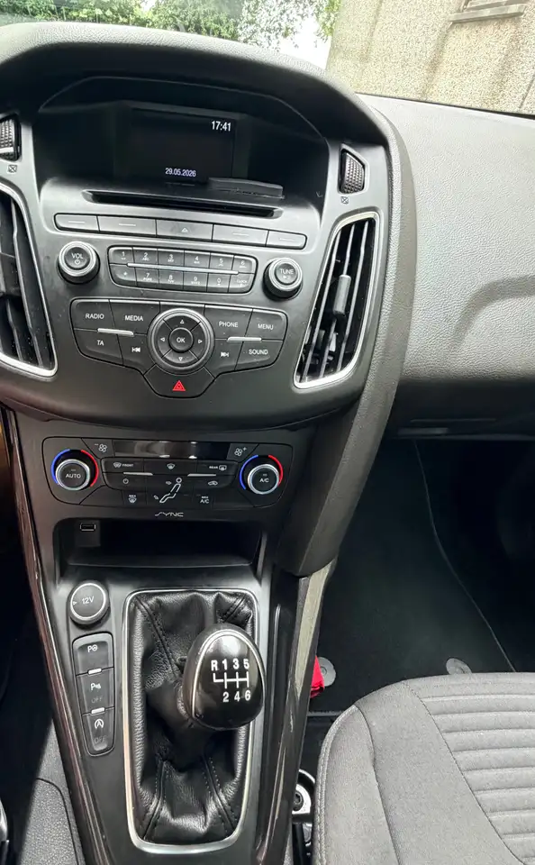 Ford Focus - 12