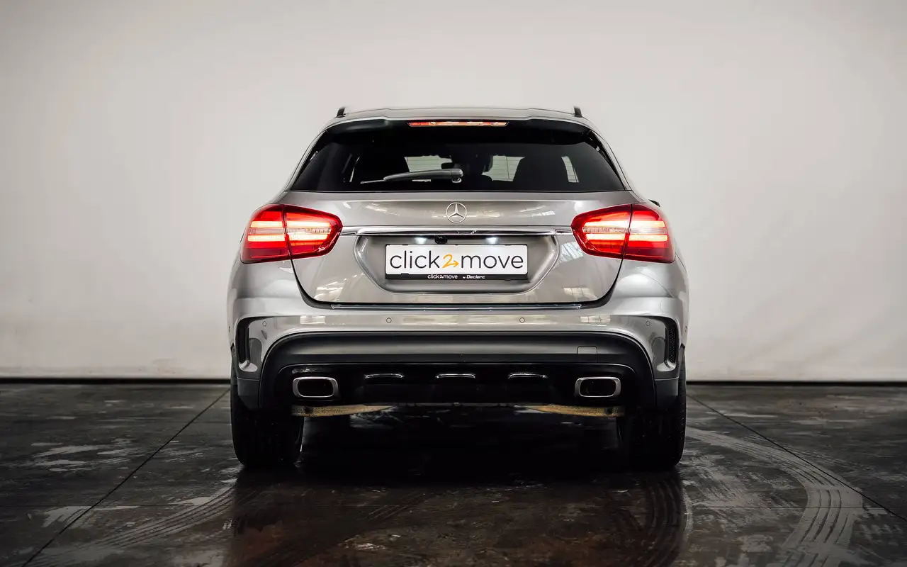 Mercedes-Benz GLA 180 - 5