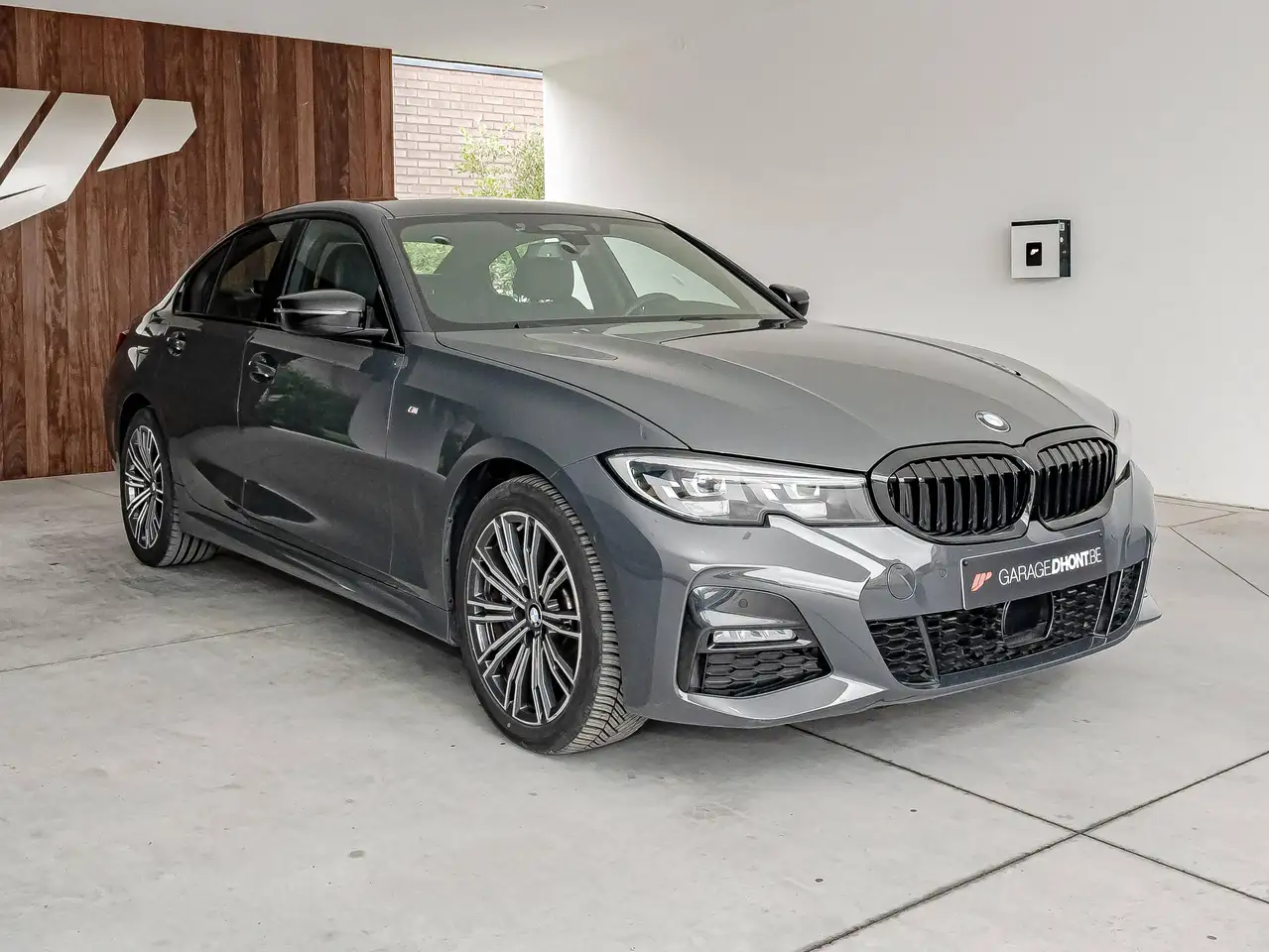 BMW 330 - 1