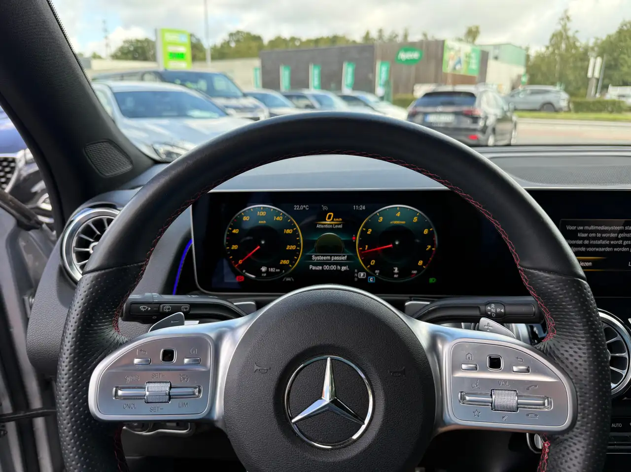Mercedes-Benz GLB 200 - 8