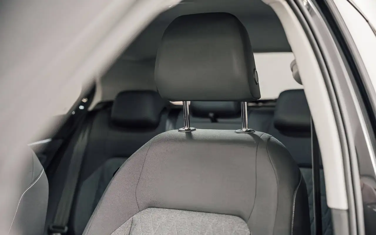 Volkswagen Golf - 11