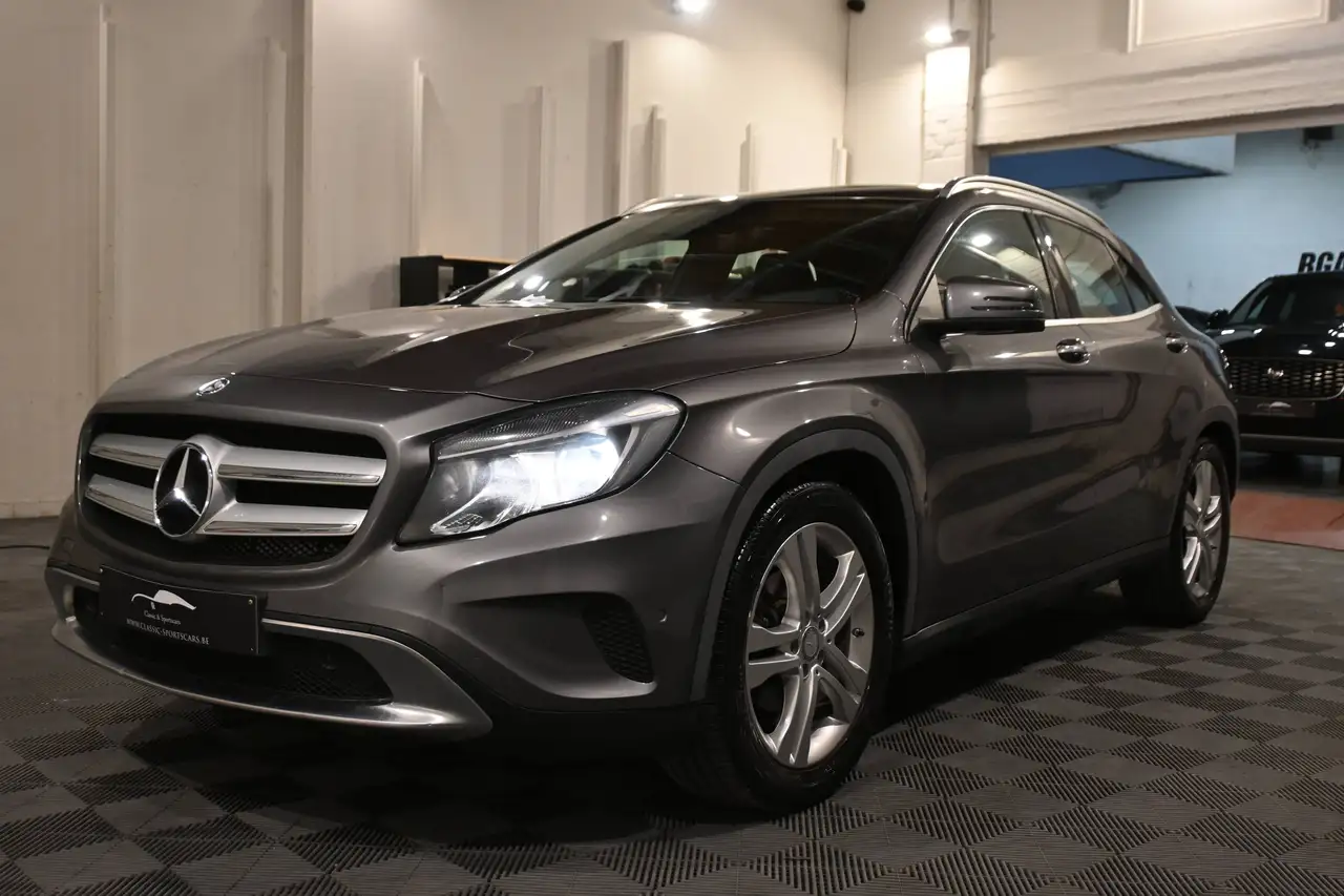Mercedes-Benz GLA 200 - 2