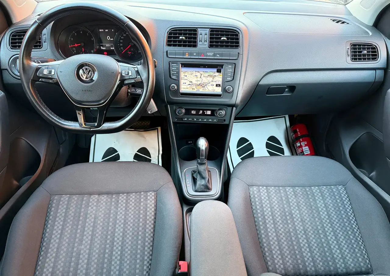 Volkswagen Polo - 12