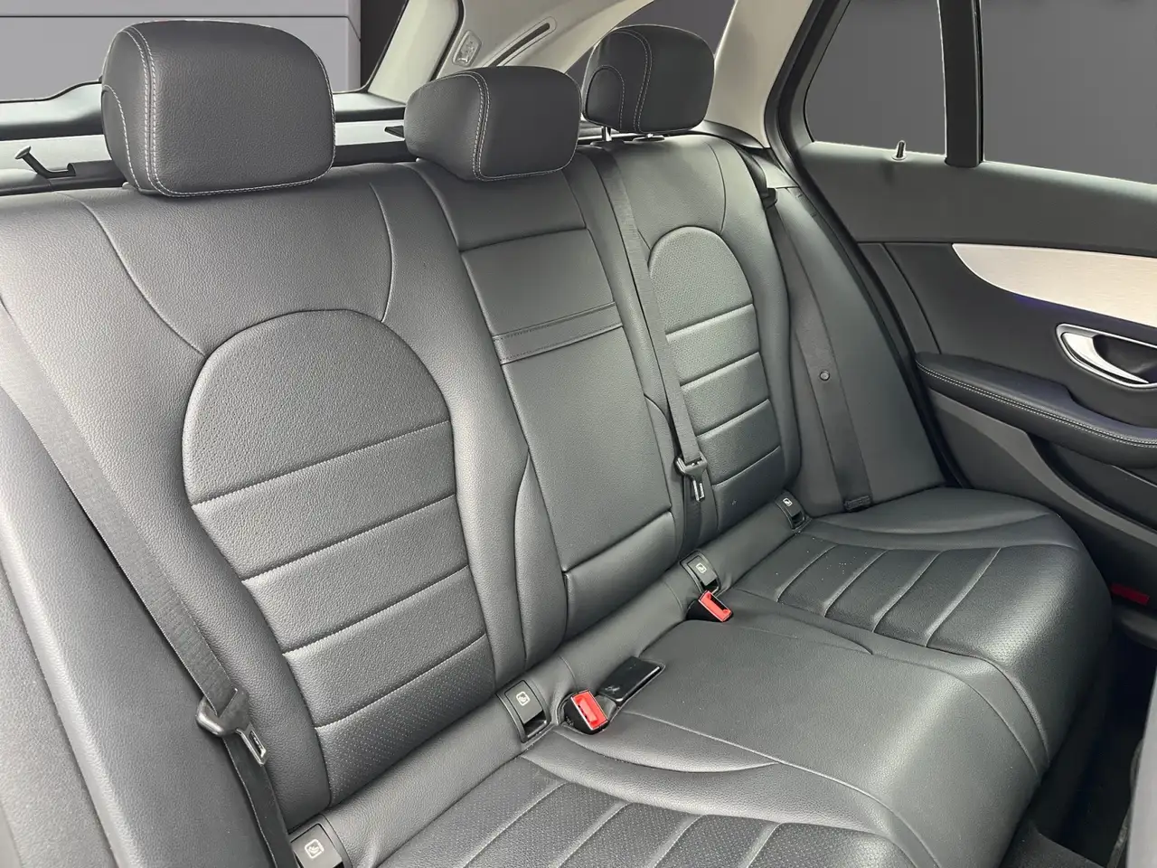 Mercedes-Benz C 200 - 12