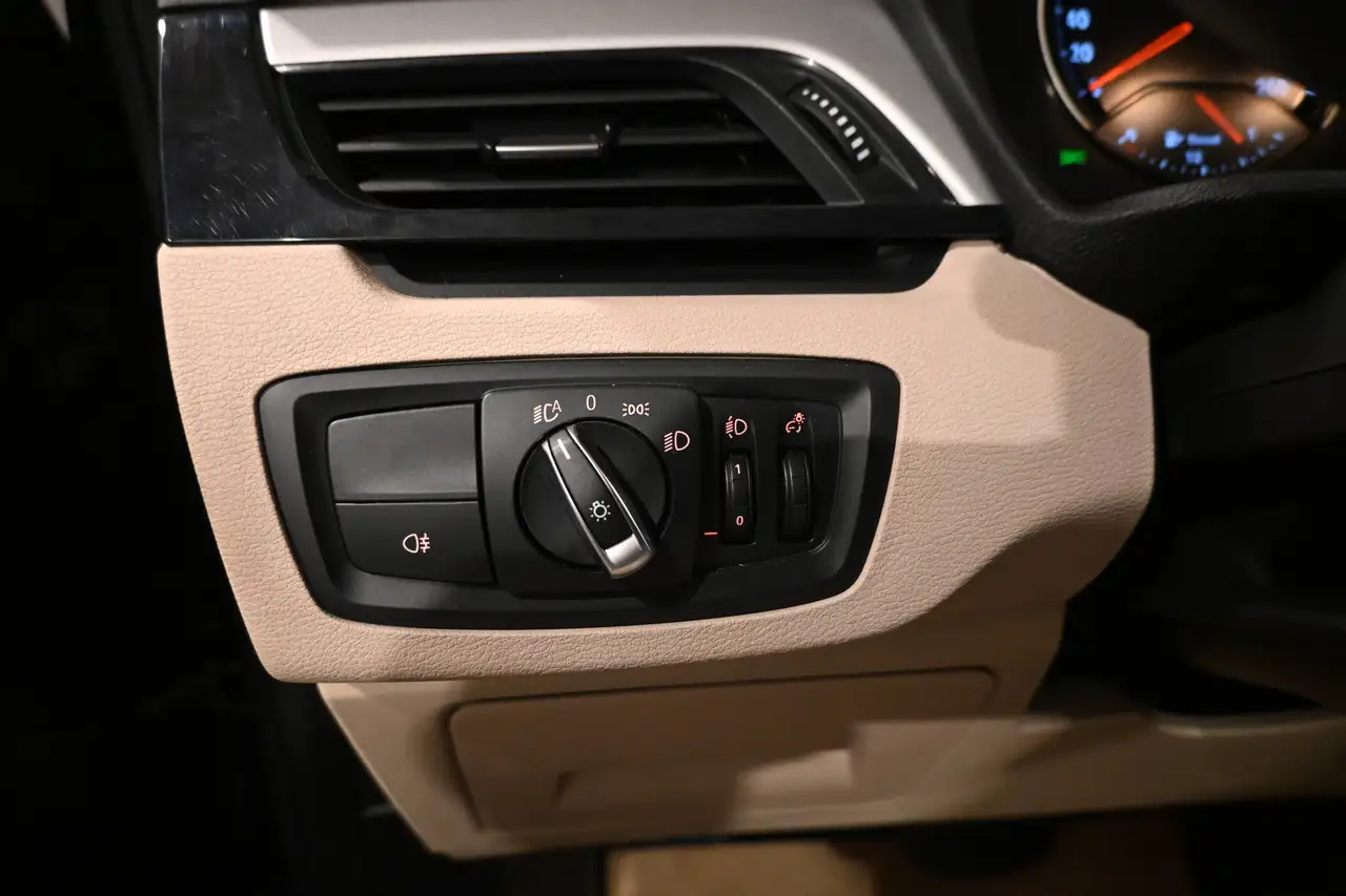BMW X1 - 11