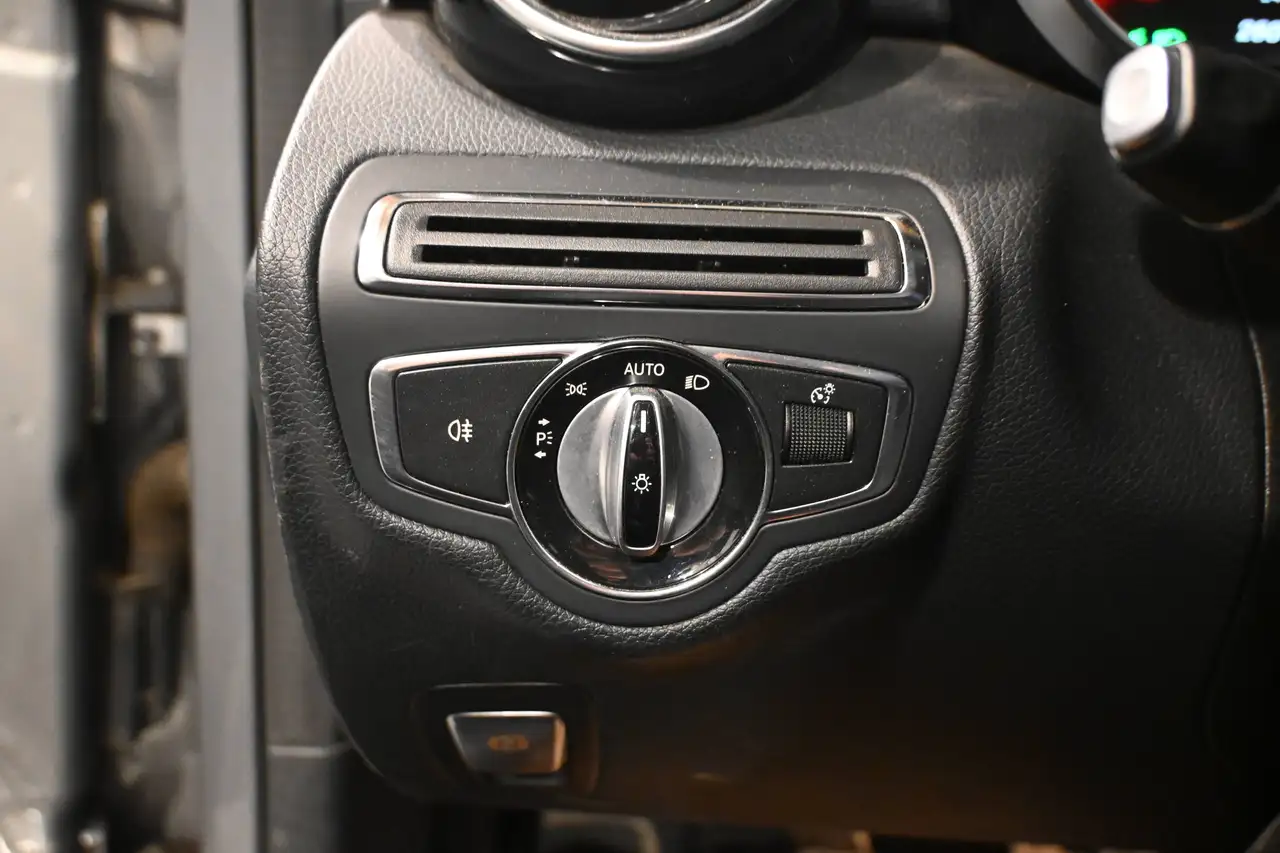 Mercedes-Benz C 180 - 12