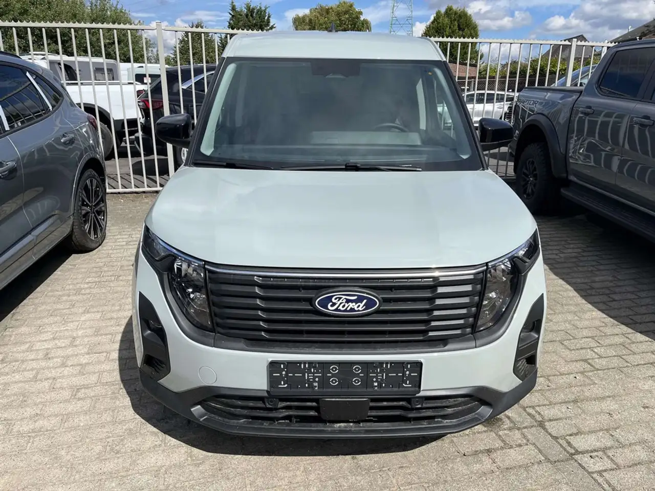 Ford Transit Courier - 3