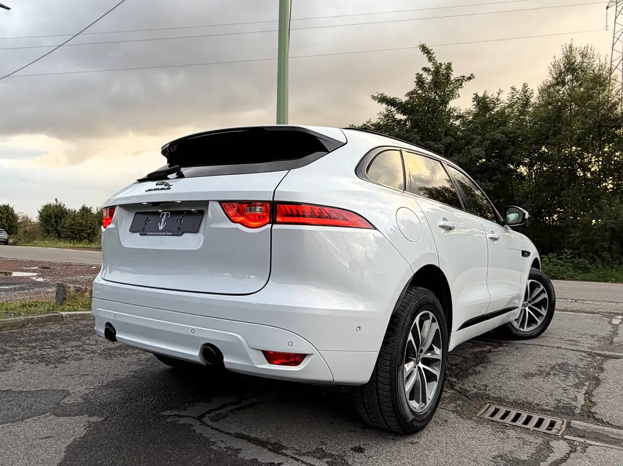 Jaguar F-Pace - 11