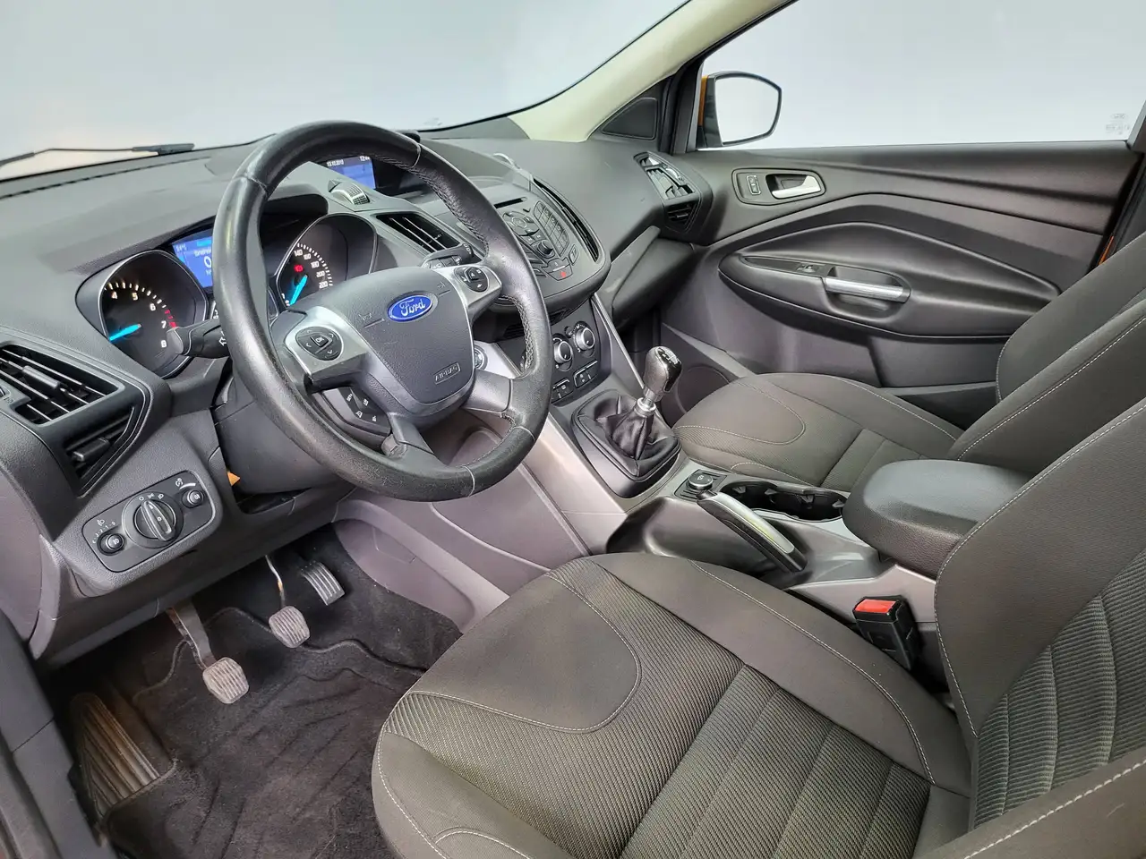 Ford Kuga - 11
