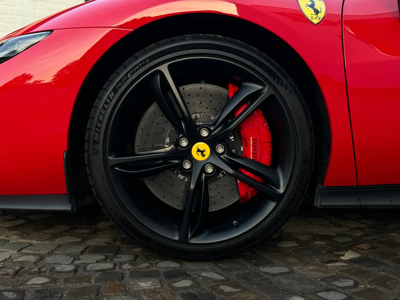 Ferrari 296 GTB - 12