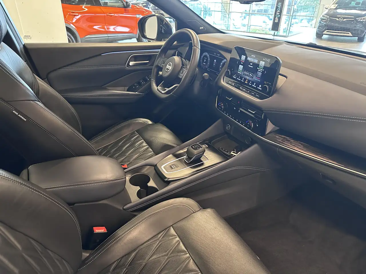 Nissan Qashqai - 2