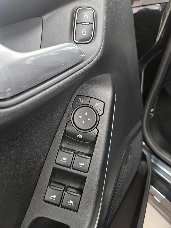 Ford Fiesta - 12