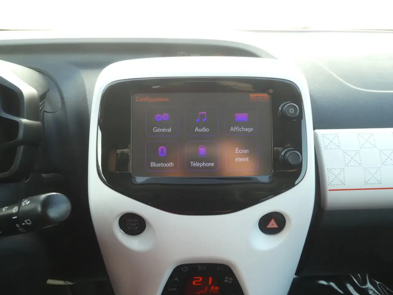Peugeot 108 - 11