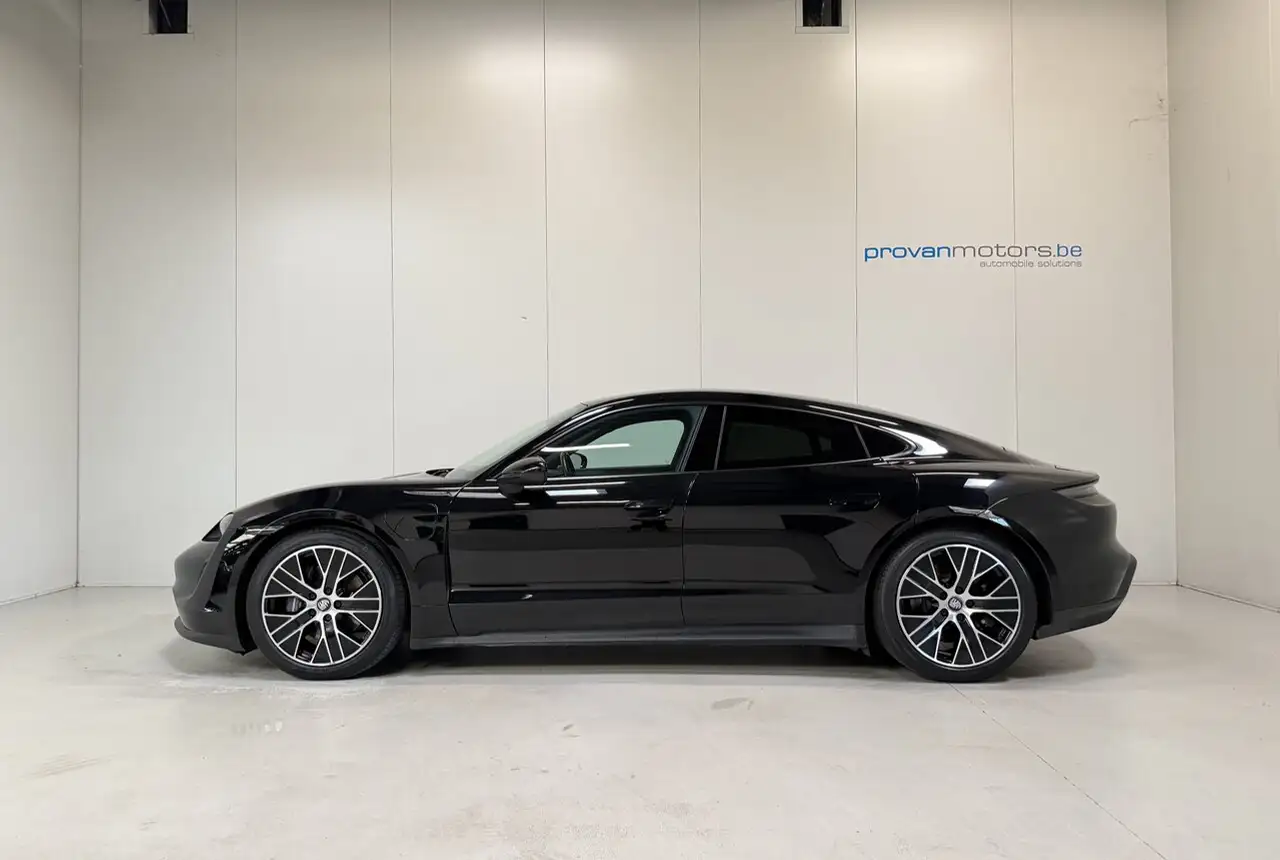 Porsche Taycan - 8