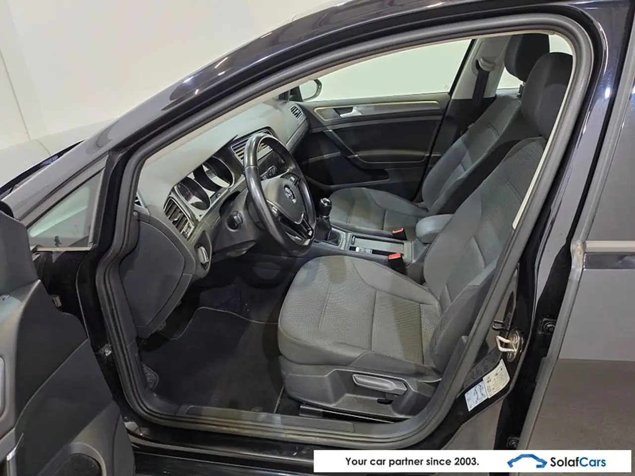 Volkswagen Golf - 6
