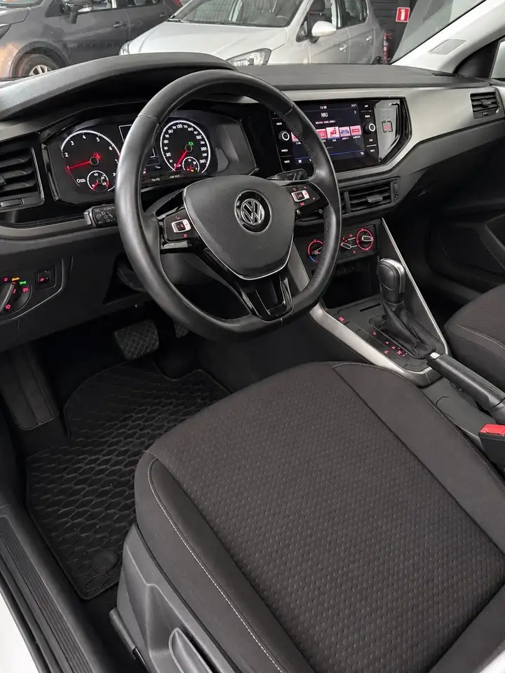 Volkswagen Polo - 8