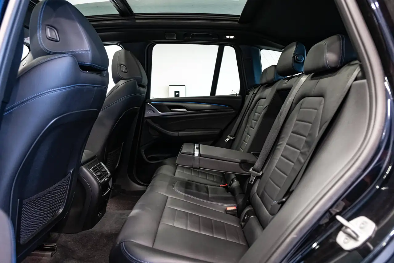 BMW iX3 - 5