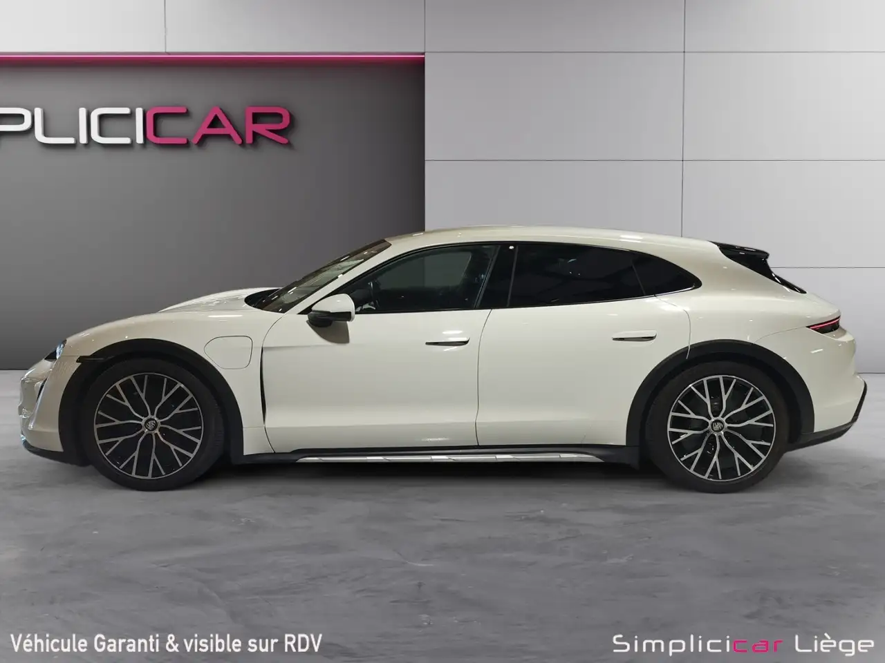 Porsche Taycan - 7