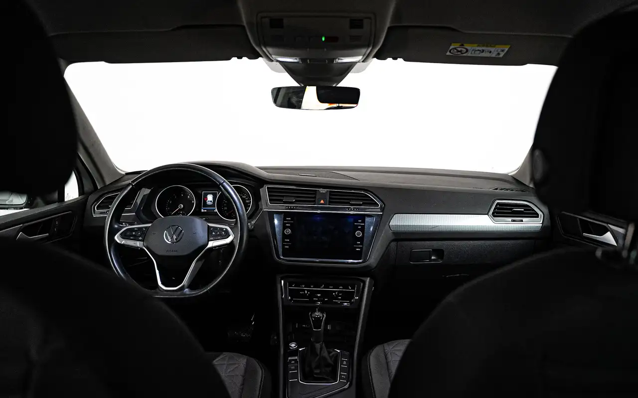 Volkswagen Tiguan - 10