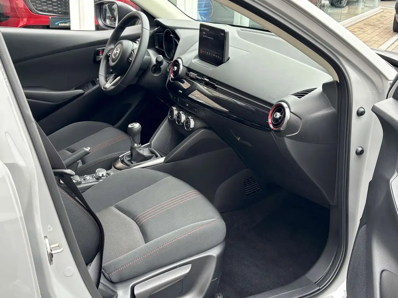 Mazda 2 - 7