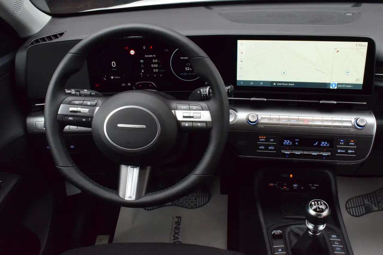 Hyundai KONA - 8
