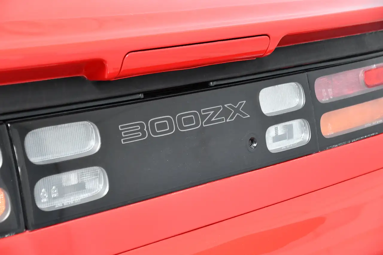 Nissan 300 ZX - 10