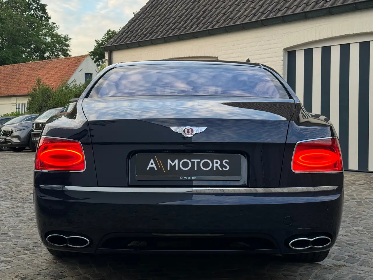 Bentley Flying Spur - 4