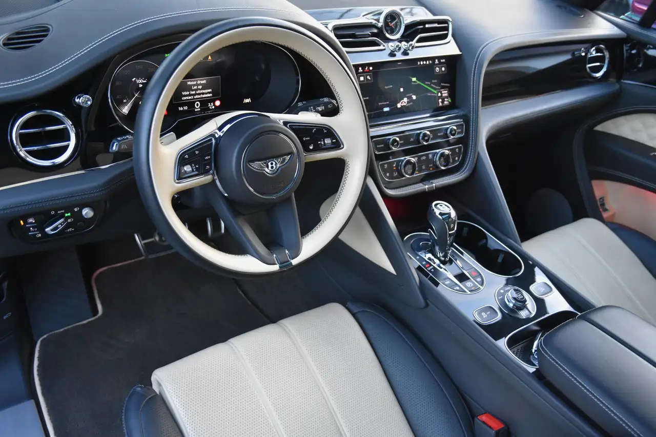 Bentley Bentayga - 4