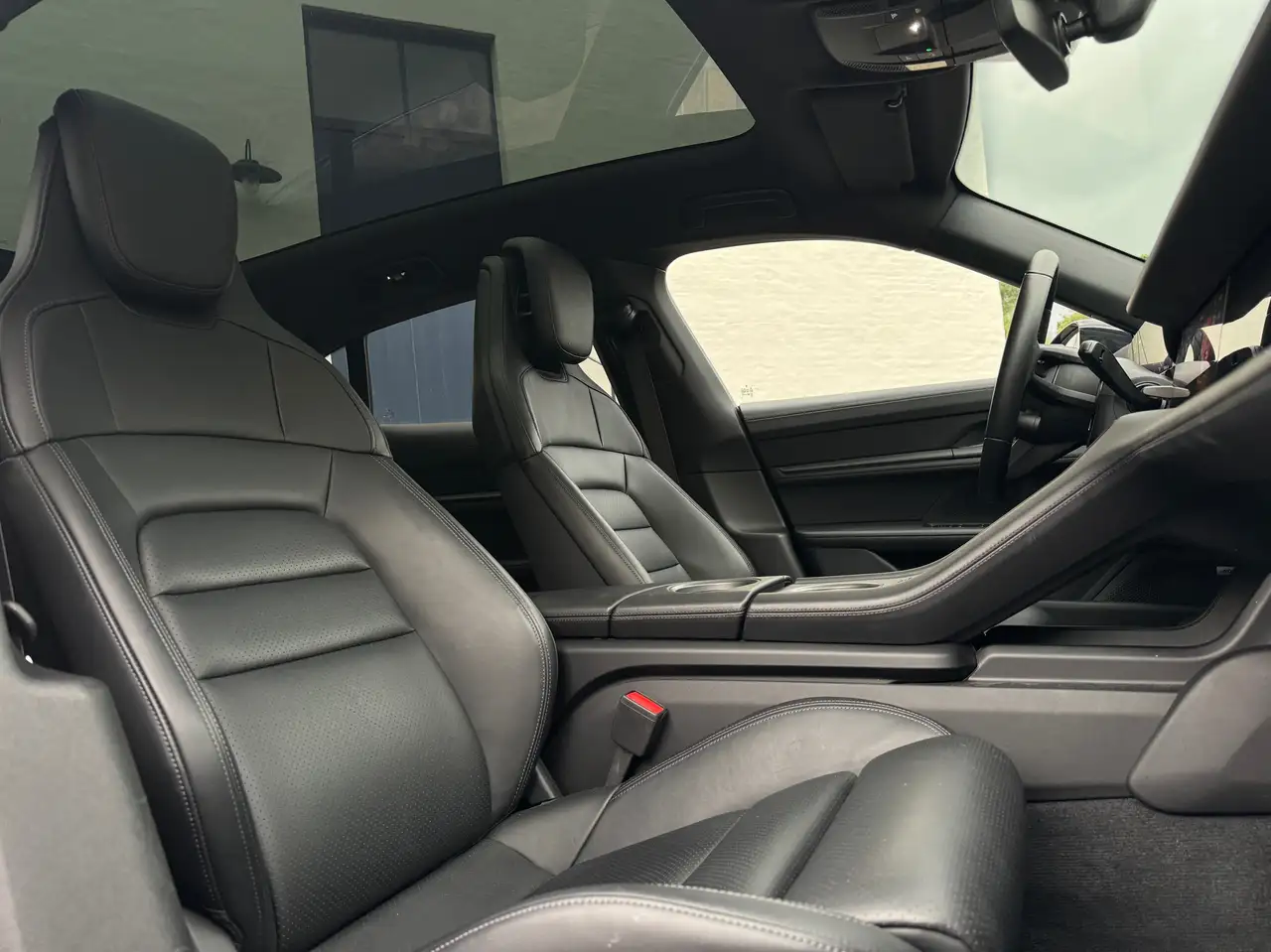 Porsche Taycan - 10