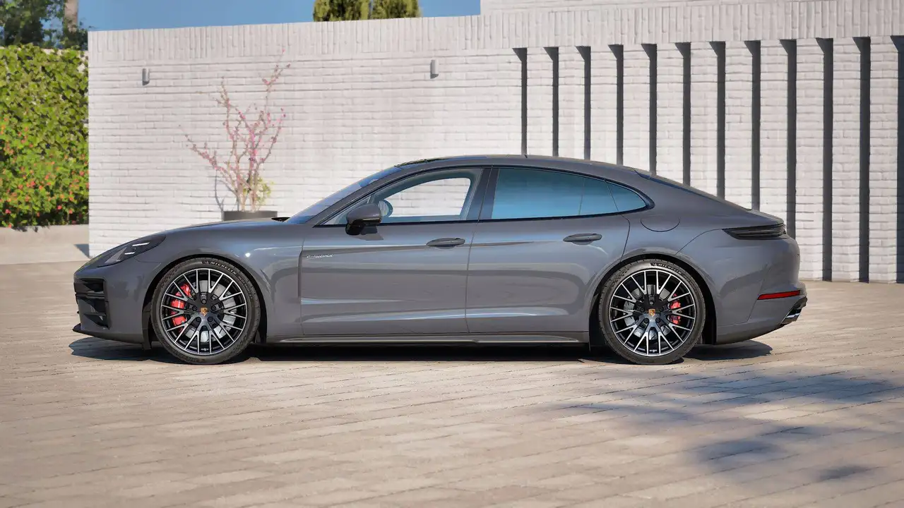 Porsche Panamera - 3