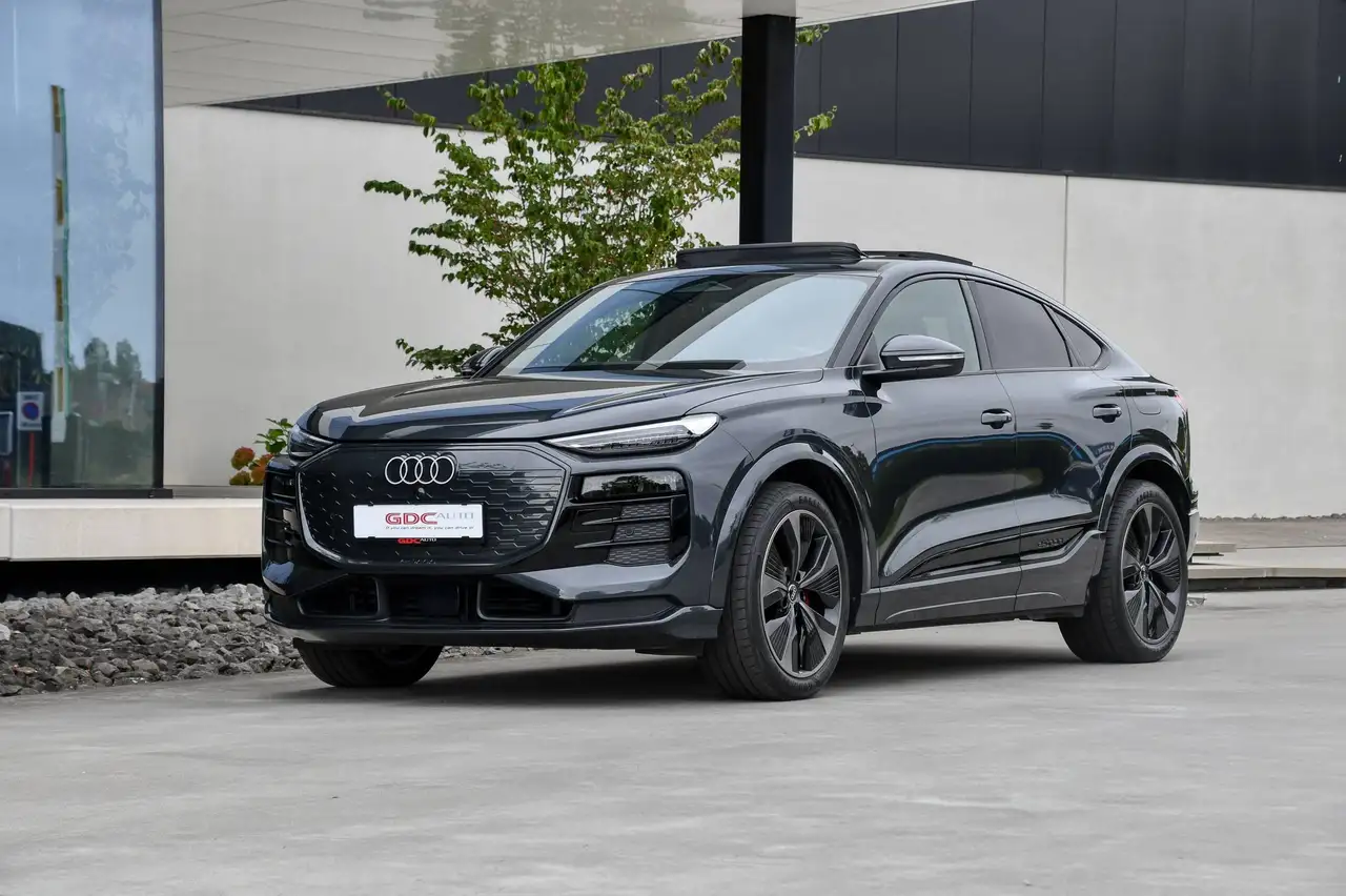 Audi Q6 e-tron - 12