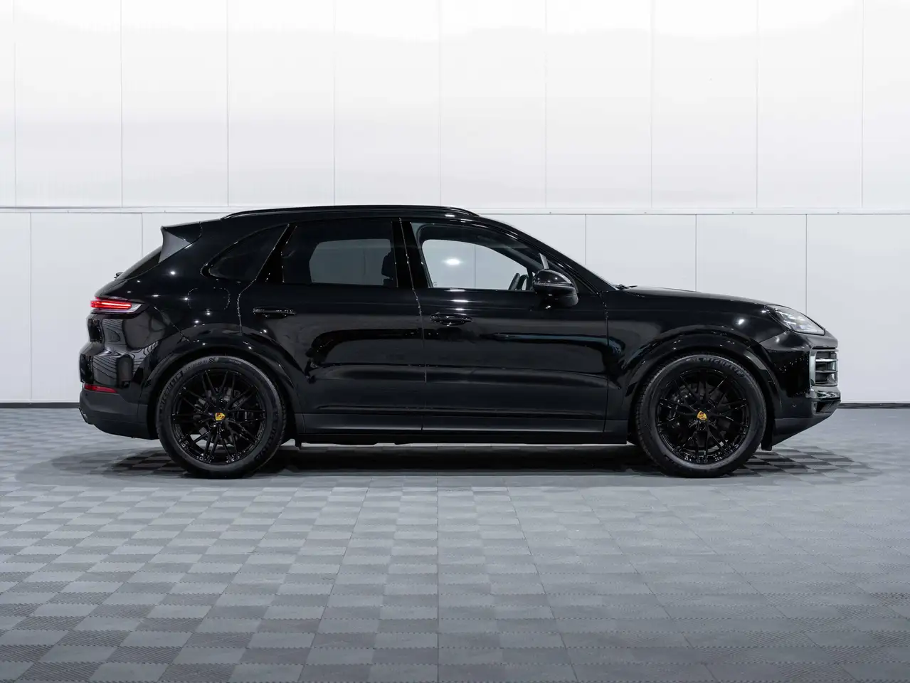 Porsche Cayenne - 4