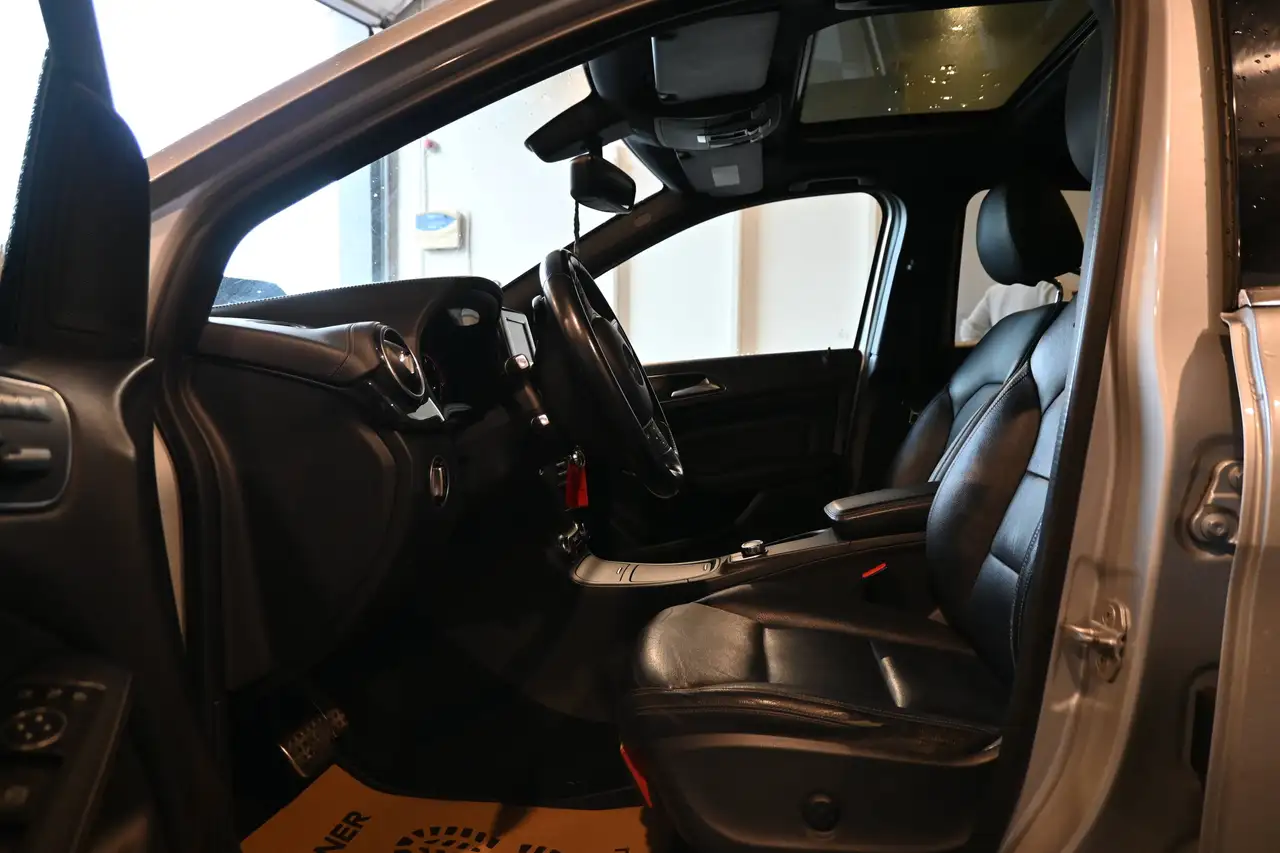 Mercedes-Benz B 180 - 9