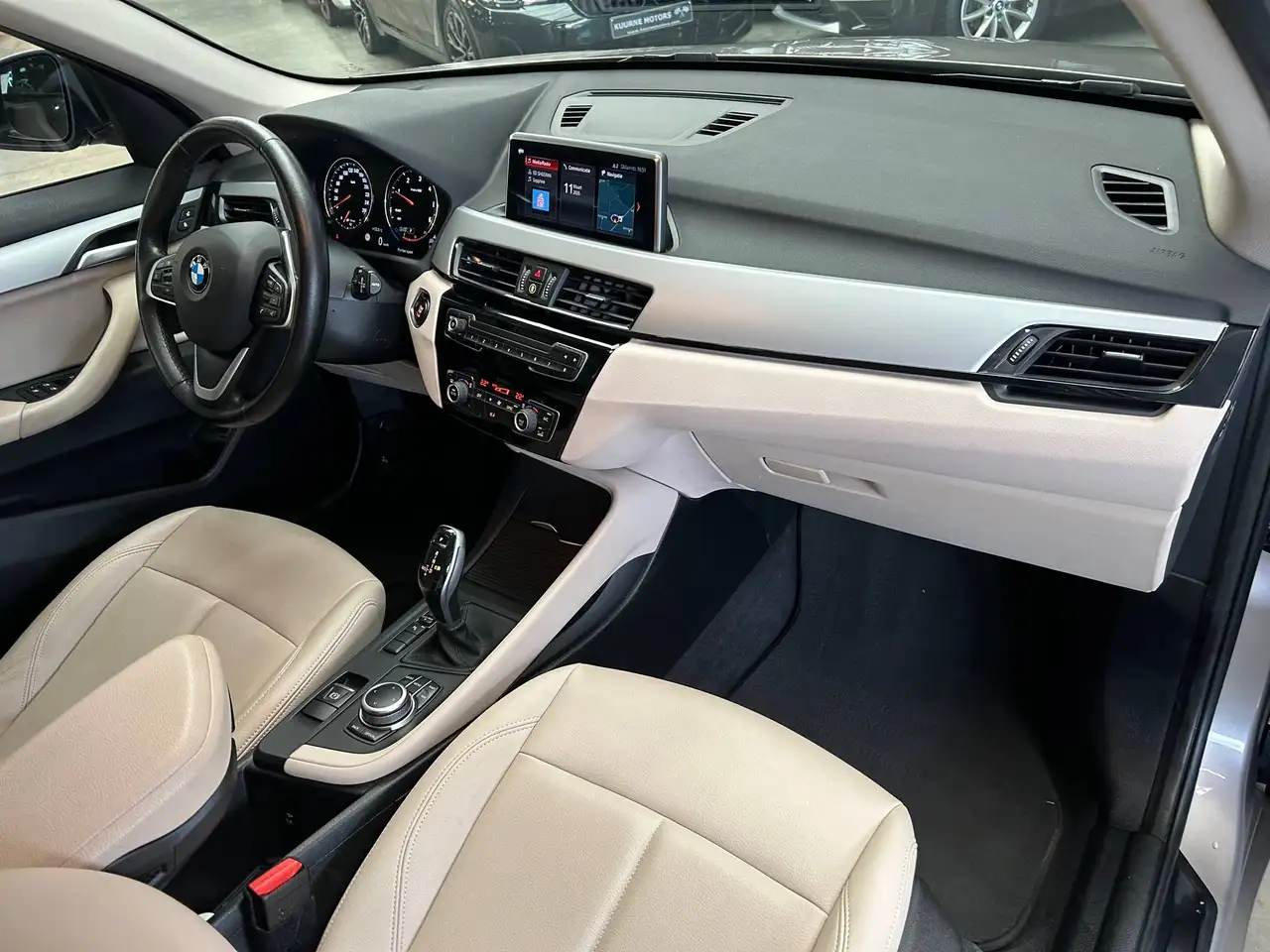 BMW X1 - 10
