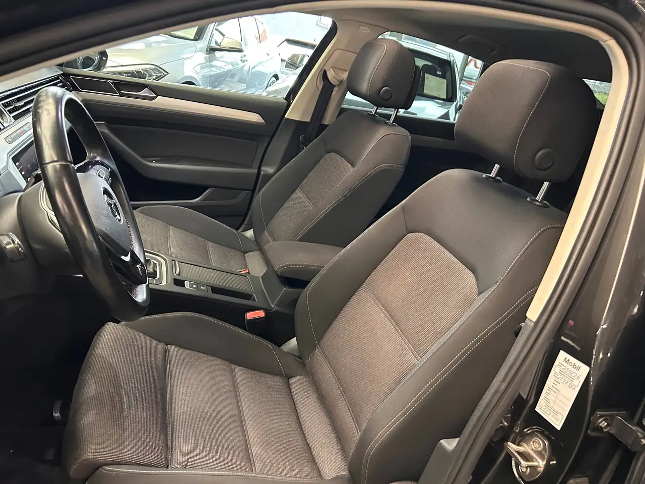 Volkswagen Passat - 7
