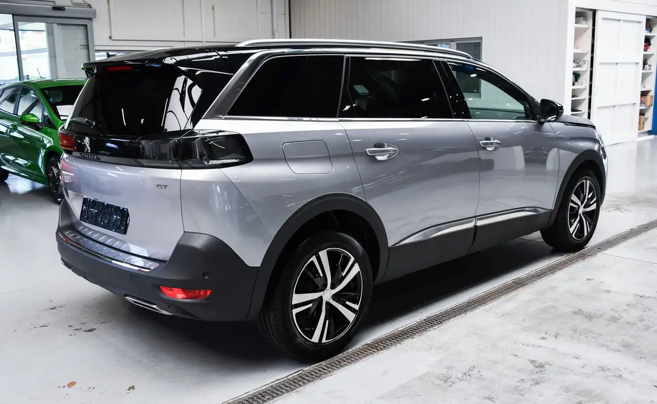 Peugeot 5008 - 3
