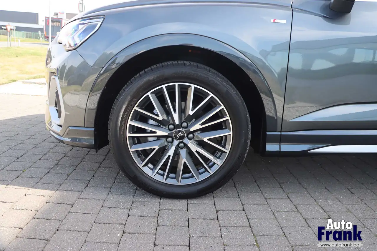 Audi Q3 - 4