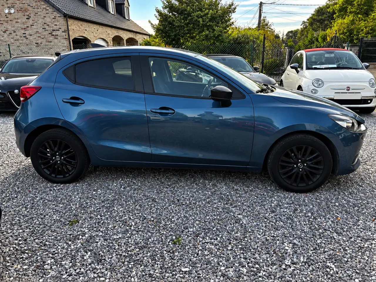 Mazda 2 - 4
