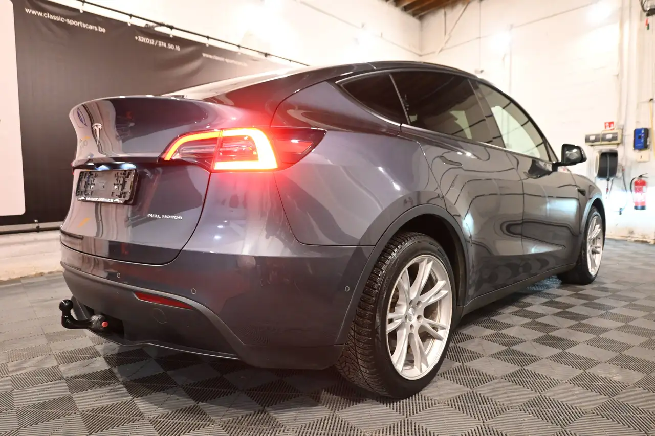 Tesla Model Y - 6
