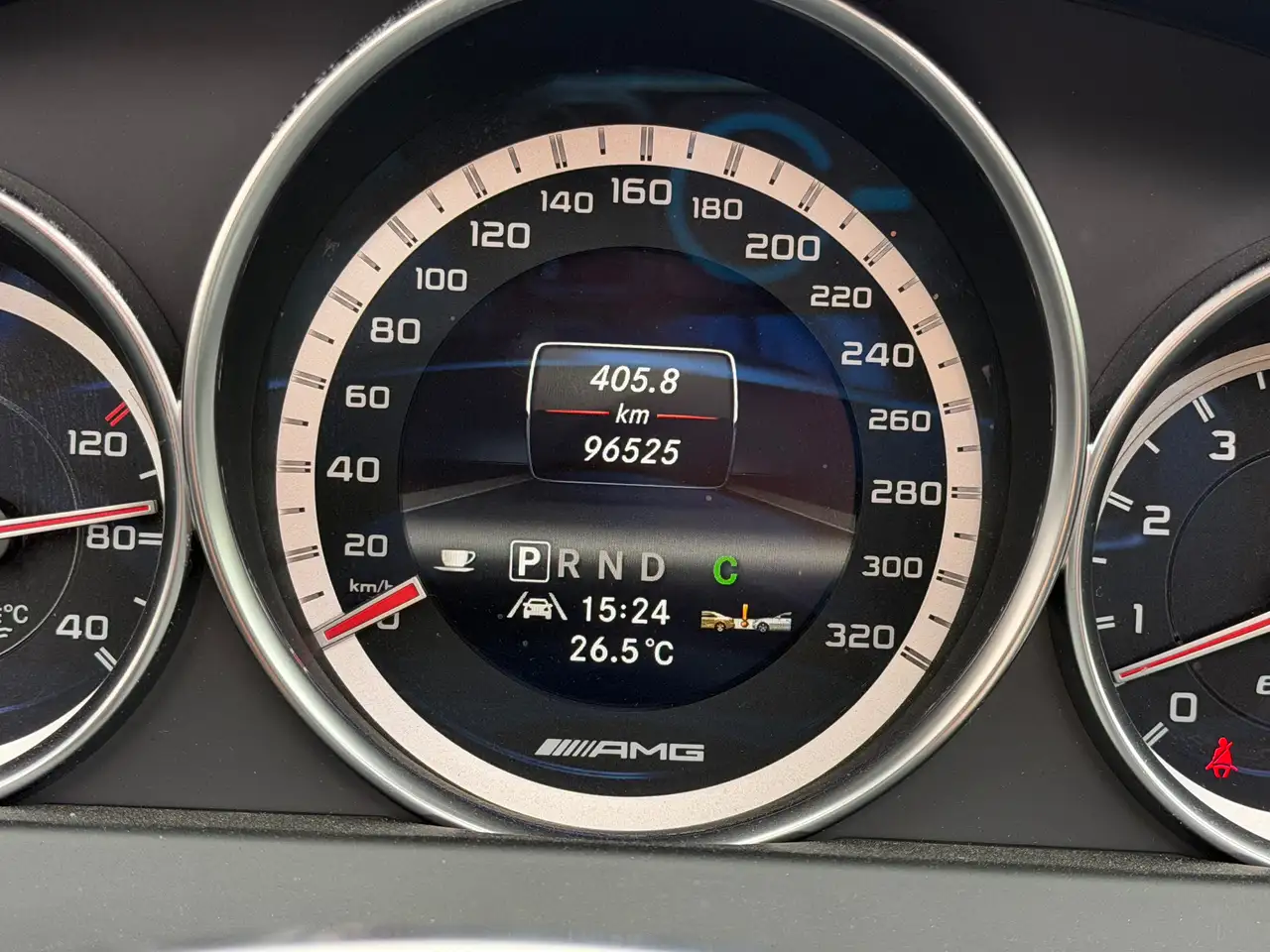 Mercedes-Benz C 63 AMG - 10