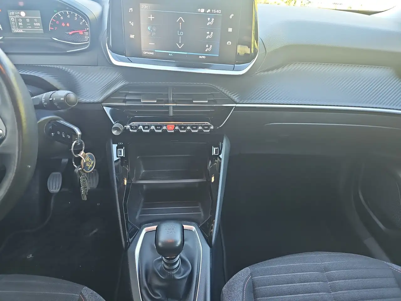 Peugeot 2008 - 11