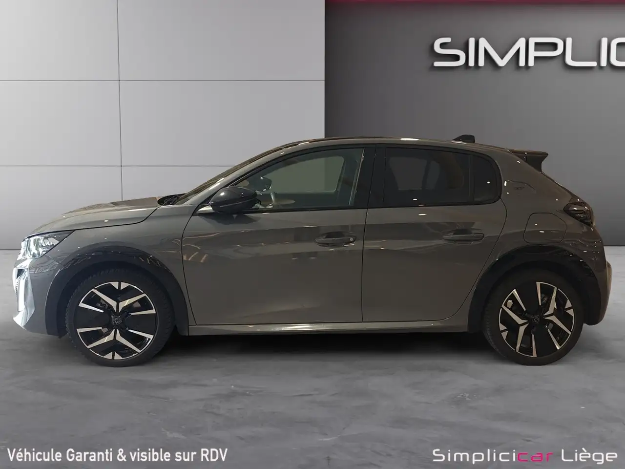 Peugeot 208 - 4