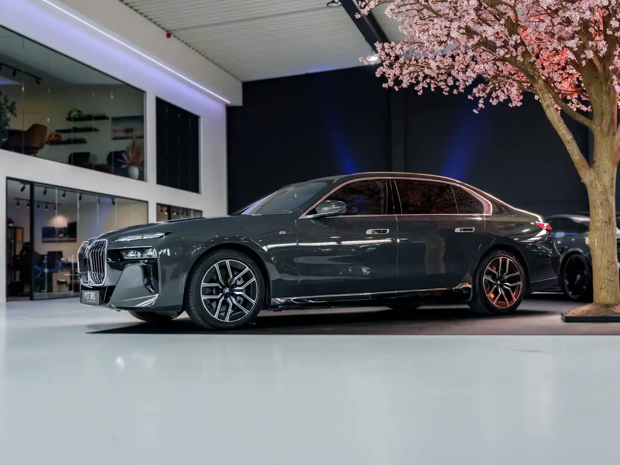 BMW i7 - 2