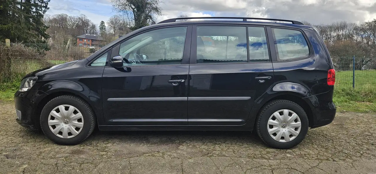 Volkswagen Touran - 4