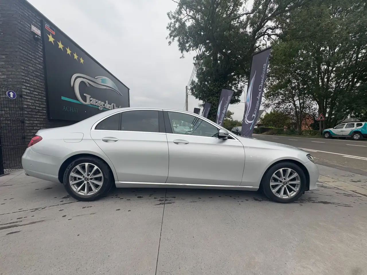 Mercedes-Benz E 200 - 3