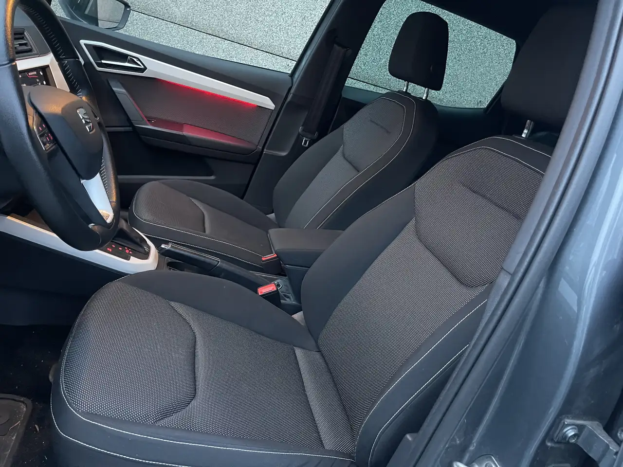 SEAT Arona - 12