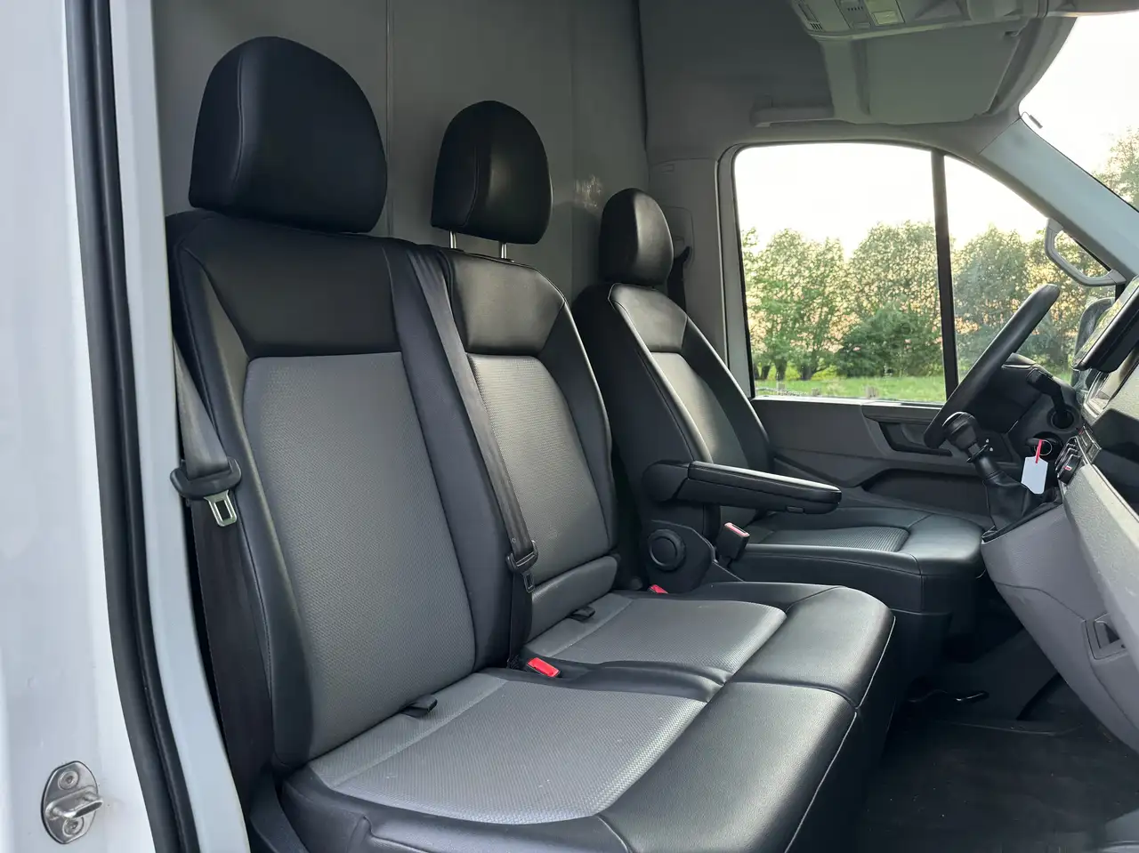 Volkswagen Crafter - 11